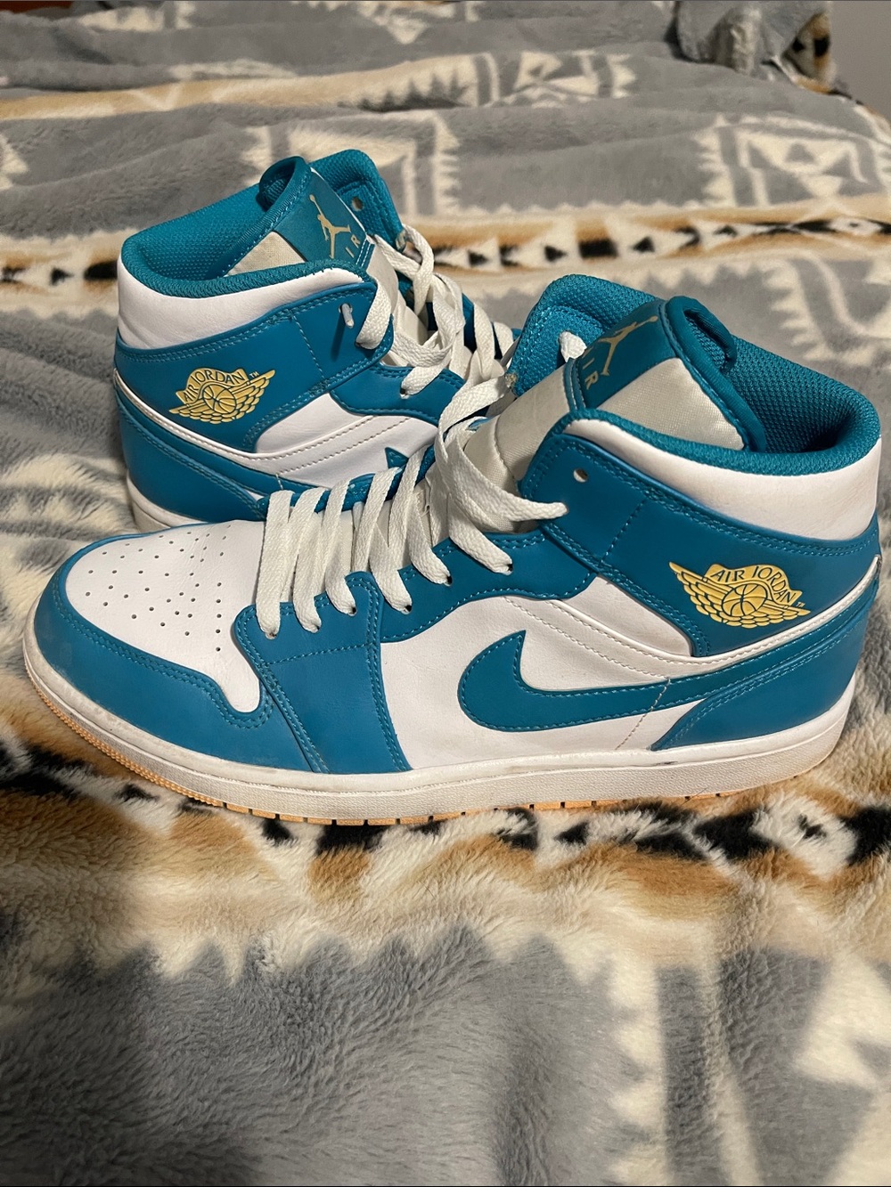 Jordan High-Top Sneaker in Teal and White